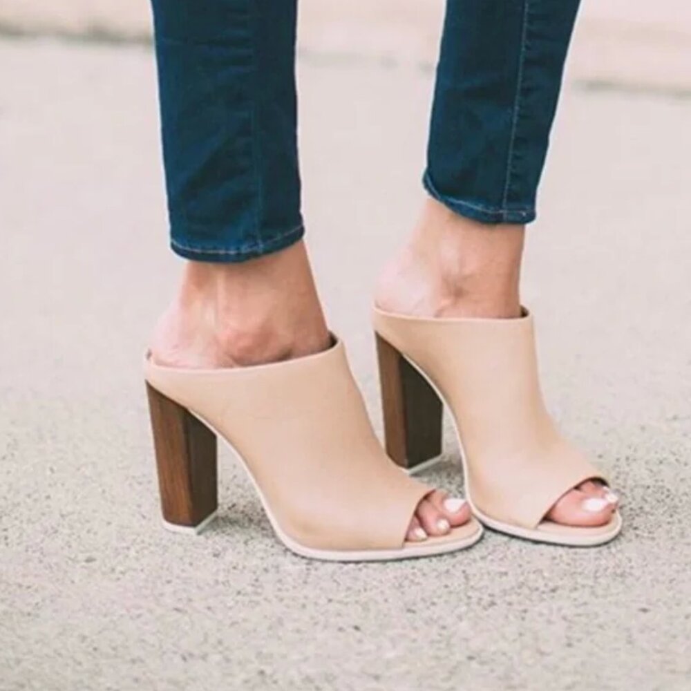 Vince Allison Nude Heeled Leather Slides, Size 7